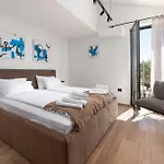 Vallis Villa *