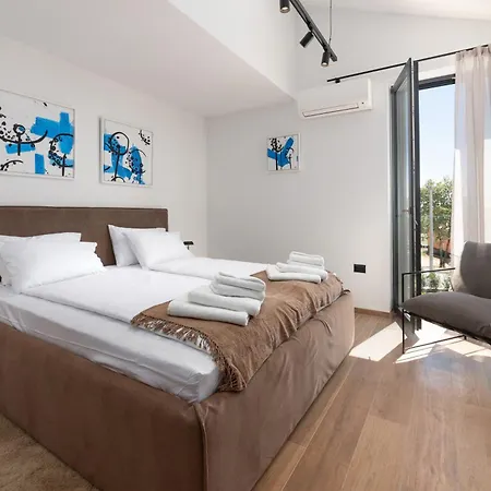 Vallis Villa *